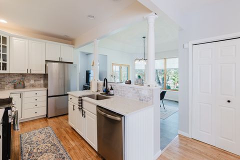 Tiny photo for 819 E No Name Road, Carbondale, IL 62902 (MLS # 12633214)