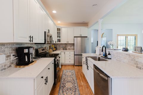 Tiny photo for 819 E No Name Road, Carbondale, IL 62902 (MLS # 12633214)