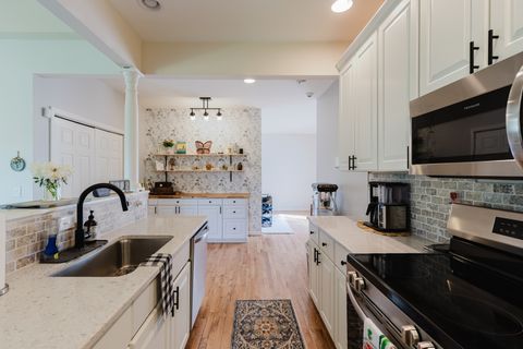 Tiny photo for 819 E No Name Road, Carbondale, IL 62902 (MLS # 12633214)