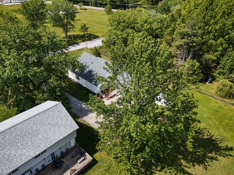 Tiny photo for 819 E No Name Road, Carbondale, IL 62902 (MLS # 12633214)