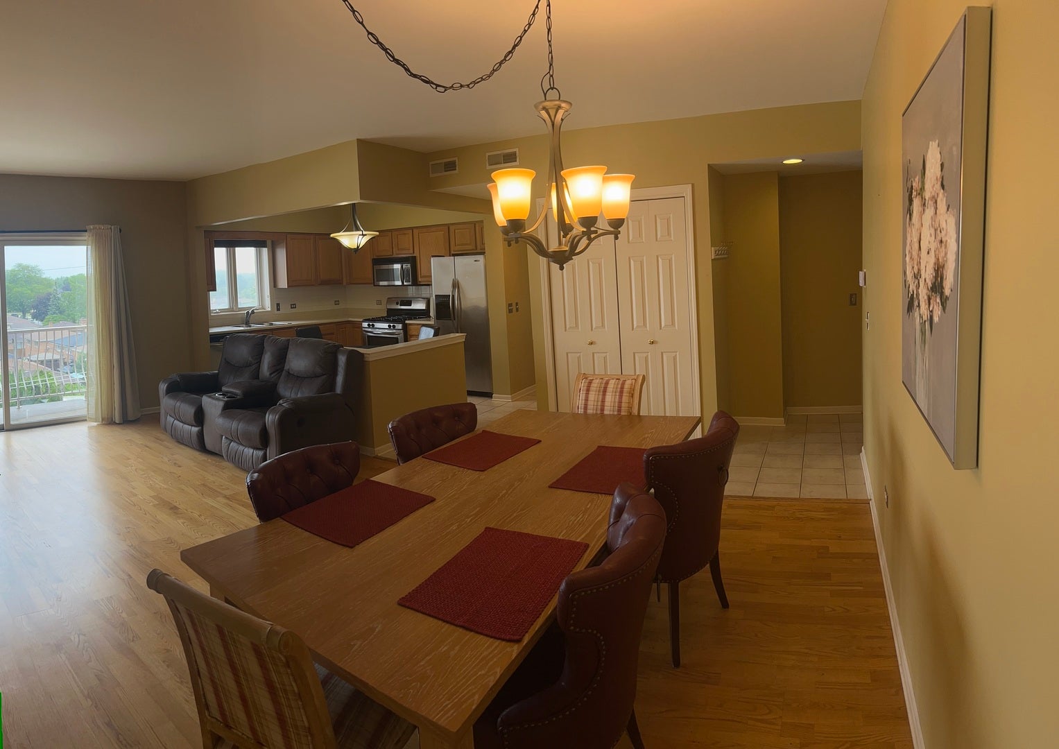 4534 N Cumberland Avenue 401