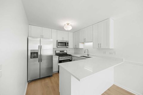Tiny photo for 1107 Yorkshire Court #B, Elgin, IL 60120 (MLS # 12475144)
