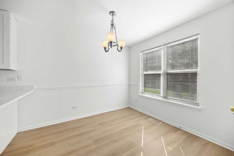 Tiny photo for 1107 Yorkshire Court #B, Elgin, IL 60120 (MLS # 12475144)