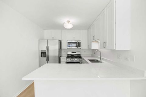 Tiny photo for 1107 Yorkshire Court #B, Elgin, IL 60120 (MLS # 12475144)