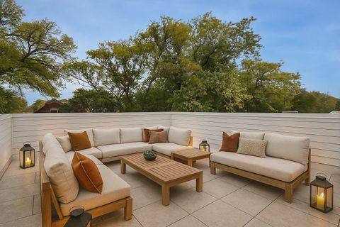 Tiny photo for 2127 W Dickens Avenue, Chicago, IL 60647 (MLS # 12526262)