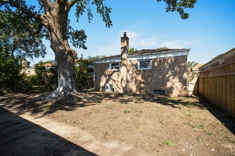 Tiny photo for 445 W 125th Street, Chicago, IL 60628 (MLS # 12493707)
