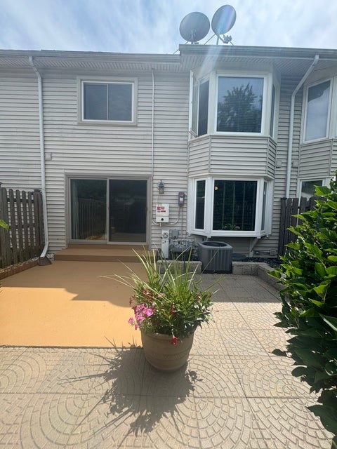 Tiny photo for 140 Julie Road, Bolingbrook, IL 60440 (MLS # 12702448)