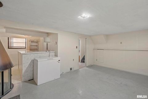 Tiny photo for 827 9TH Street, Colona, IL 61241 (MLS # QC4269641)