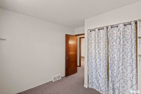 Tiny photo for 827 9TH Street, Colona, IL 61241 (MLS # QC4269641)