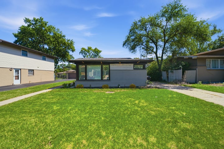 Photo 1 of 33 — 9407 Ozark Avenue, Morton Grove, IL 60053