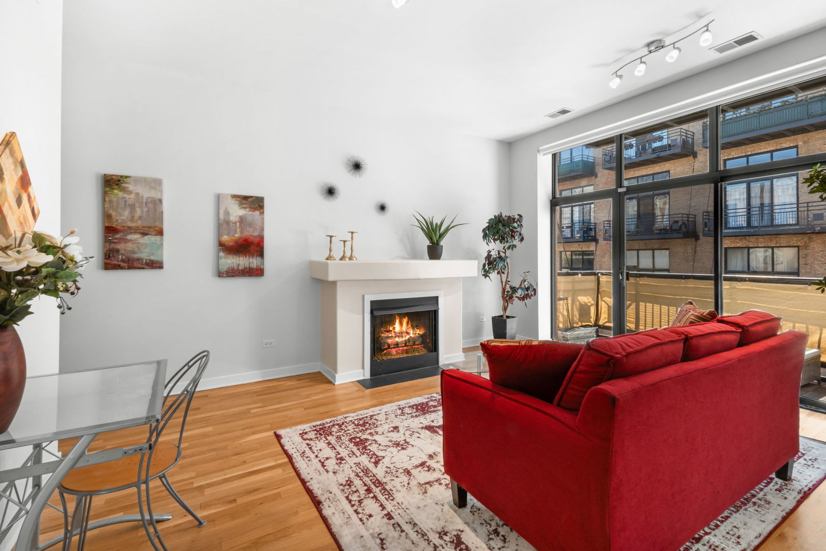 1910 S Michigan Avenue 307
