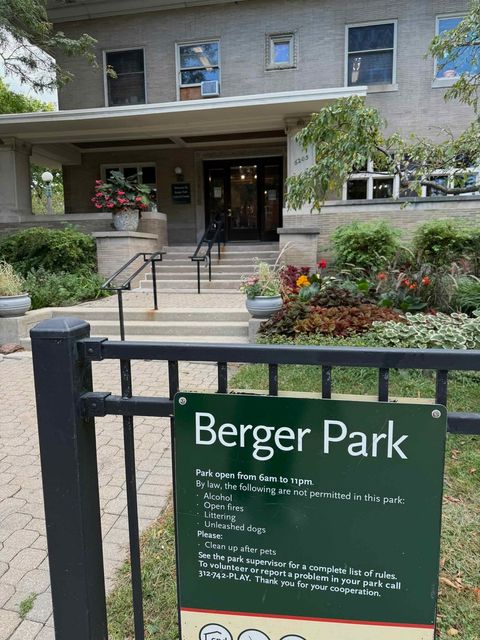 Tiny photo for 6301 N Sheridan Road #12V, Chicago, IL 60660 (MLS # 12489661)