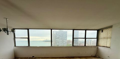 Tiny photo for 6301 N Sheridan Road #12V, Chicago, IL 60660 (MLS # 12489661)