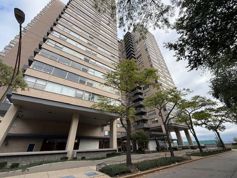 Photo of 6301 N Sheridan Road #12V, Chicago, IL 60660 (MLS # 12489661)