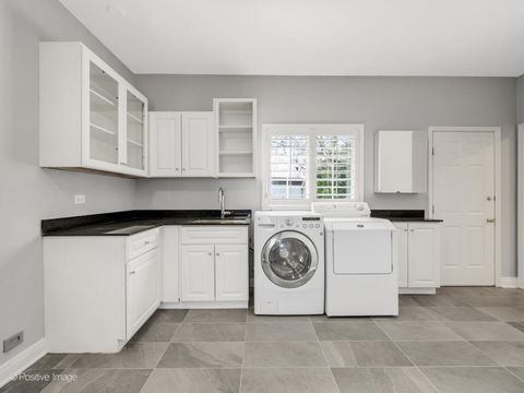 Tiny photo for 1604 Burr Ridge Club Clb, Burr Ridge, IL 60527 (MLS # 12611480)