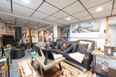 Tiny photo for 8805 S California Avenue, Evergreen Park, IL 60805 (MLS # 12599588)