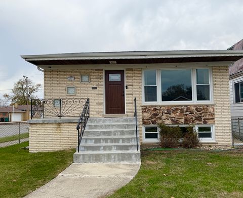 Tiny photo for 2656 W 98th Place, Evergreen Park, IL 60805 (MLS # 12518676)
