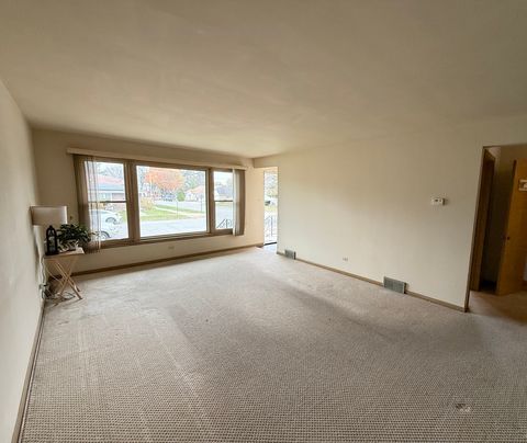 Tiny photo for 2656 W 98th Place, Evergreen Park, IL 60805 (MLS # 12518676)