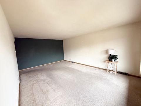 Tiny photo for 2656 W 98th Place, Evergreen Park, IL 60805 (MLS # 12518676)