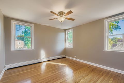 Tiny photo for 9258 S Sacramento Avenue, Evergreen Park, IL 60805 (MLS # 12493737)