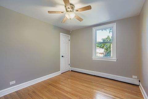 Tiny photo for 9258 S Sacramento Avenue, Evergreen Park, IL 60805 (MLS # 12493737)