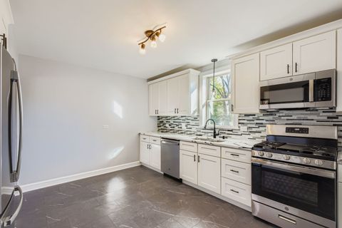 Tiny photo for 9258 S Sacramento Avenue, Evergreen Park, IL 60805 (MLS # 12493737)