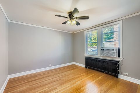 Tiny photo for 9258 S Sacramento Avenue, Evergreen Park, IL 60805 (MLS # 12493737)