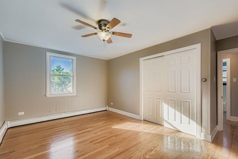 Tiny photo for 9258 S Sacramento Avenue, Evergreen Park, IL 60805 (MLS # 12493737)