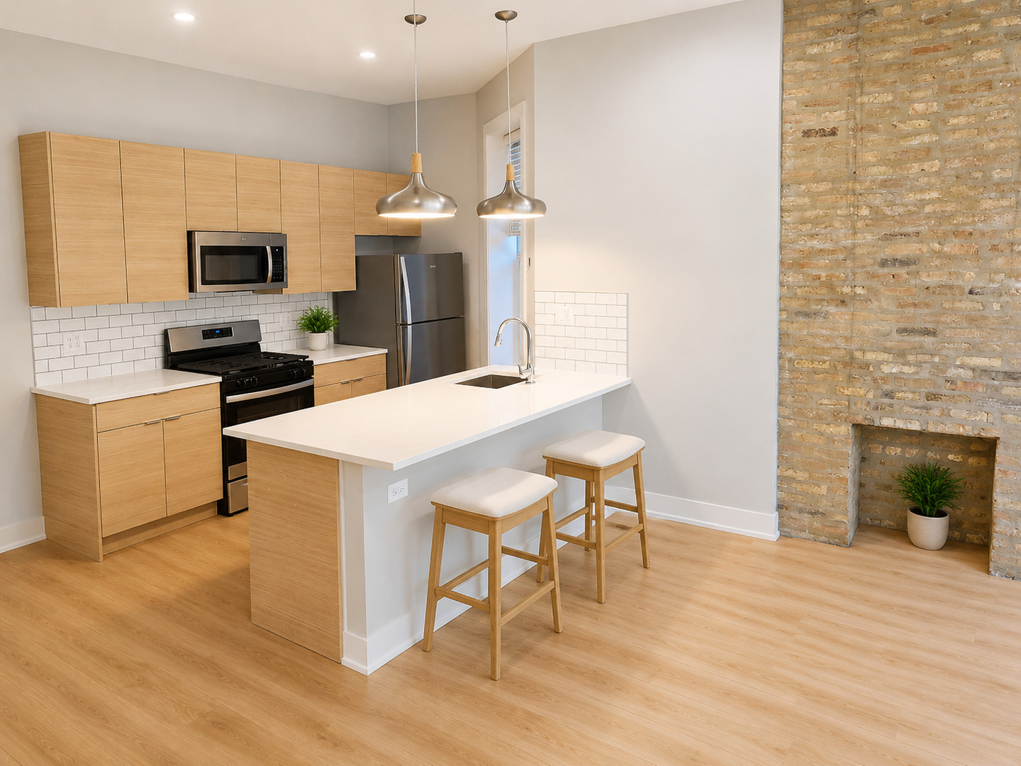 4543 S Saint Lawrence Avenue 1F