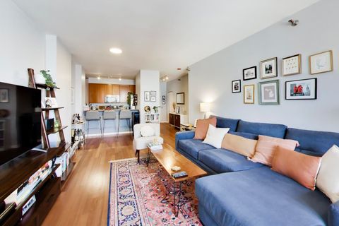 Tiny photo for 330 N Jefferson Street #802, Chicago, IL 60661 (MLS # 12606552)