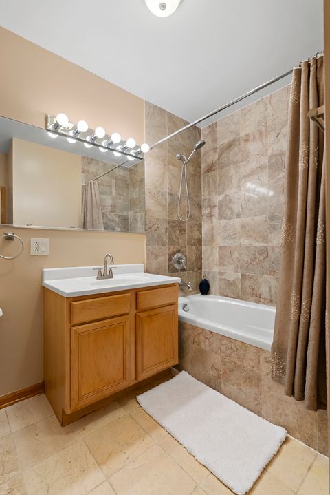 Tiny photo for 6649 S Maryland Avenue #2W, Chicago, IL 60637 (MLS # 12577872)