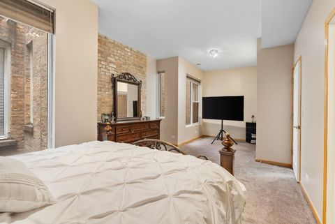 Tiny photo for 6649 S Maryland Avenue #2W, Chicago, IL 60637 (MLS # 12577872)