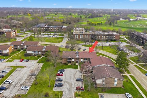 Tiny photo for 471 Raintree Court #2B, Glen Ellyn, IL 60137 (MLS # 12606954)