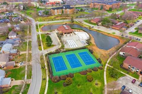 Tiny photo for 471 Raintree Court #2B, Glen Ellyn, IL 60137 (MLS # 12606954)