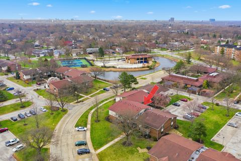 Tiny photo for 471 Raintree Court #2B, Glen Ellyn, IL 60137 (MLS # 12606954)