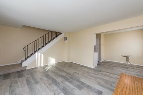 Tiny photo for 2634 Woodview Court, Waukegan, IL 60087 (MLS # 12523673)