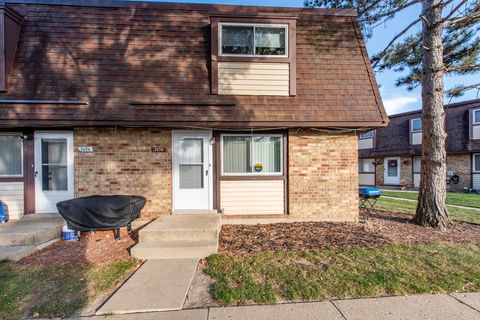 Photo of 2634 Woodview Court, Waukegan, IL 60087 (MLS # 12523673)