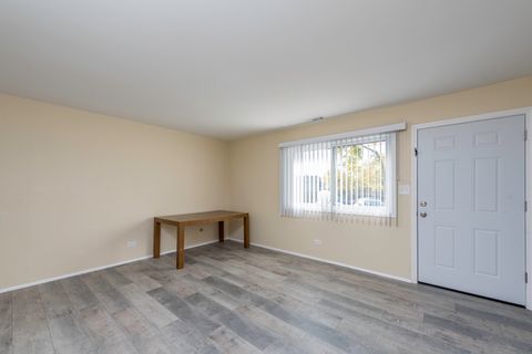 Tiny photo for 2634 Woodview Court, Waukegan, IL 60087 (MLS # 12523673)