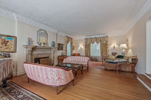 Tiny photo for 54 Kenilworth Avenue, Kenilworth, IL 60043 (MLS # 12488867)