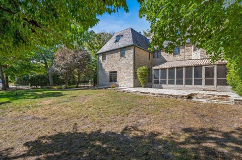 Tiny photo for 54 Kenilworth Avenue, Kenilworth, IL 60043 (MLS # 12488867)