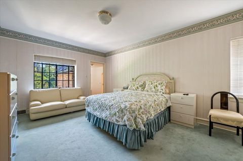 Tiny photo for 54 Kenilworth Avenue, Kenilworth, IL 60043 (MLS # 12488867)