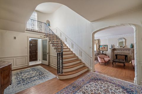 Tiny photo for 54 Kenilworth Avenue, Kenilworth, IL 60043 (MLS # 12488867)