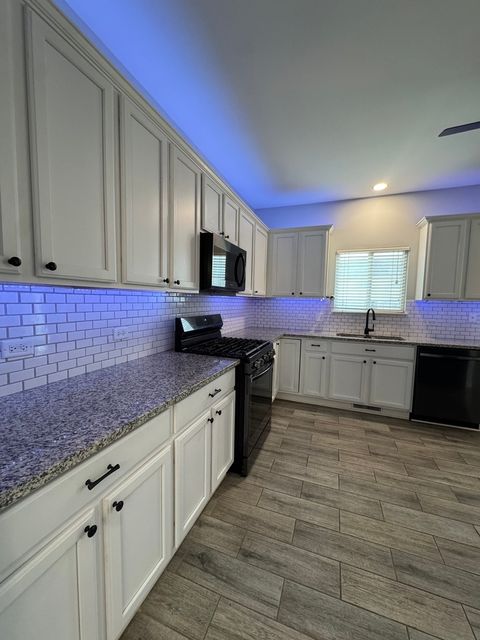 Tiny photo for 801 Parkside Lane, Yorkville, IL 60560 (MLS # 12598255)