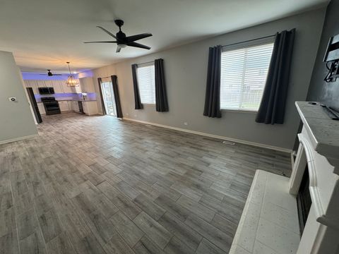 Tiny photo for 801 Parkside Lane, Yorkville, IL 60560 (MLS # 12598255)