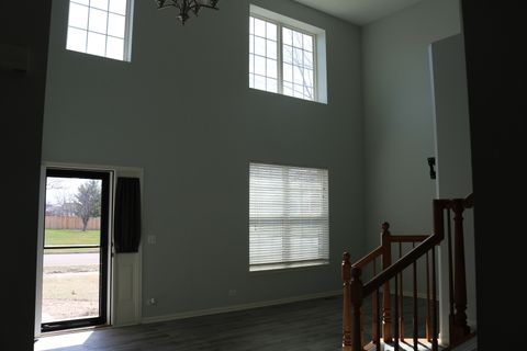 Tiny photo for 801 Parkside Lane, Yorkville, IL 60560 (MLS # 12598255)