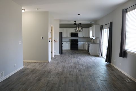 Tiny photo for 801 Parkside Lane, Yorkville, IL 60560 (MLS # 12598255)