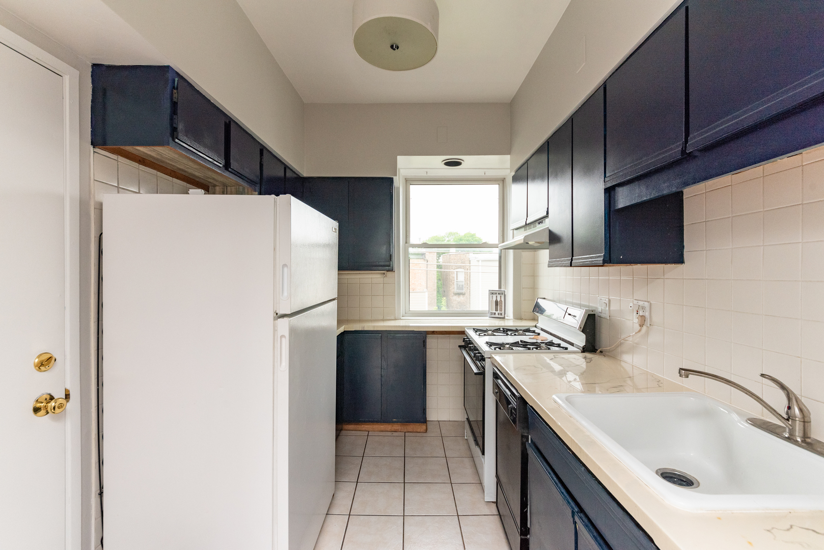 1325 W Addison Street 3A