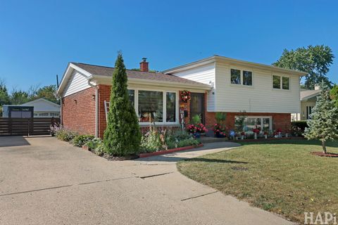 Photo of 540 W Center Street, Itasca, IL 60143 (MLS # 12480199) Photo of 540 W Center Street, Itasca, IL 60143 (MLS # 12480199)