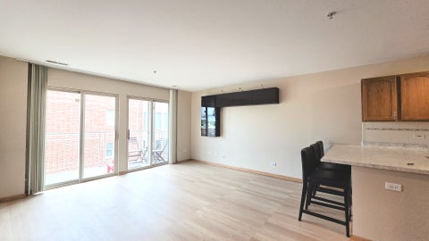 Tiny photo for 100 N Bokelman Street #429, Roselle, IL 60172 (MLS # 12772718)