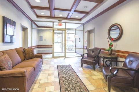 Tiny photo for 100 N Bokelman Street #429, Roselle, IL 60172 (MLS # 12772718)